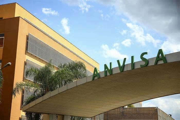 Anvisa fiscaliza clínicas de estética do país e encontra produtos sem registro, itens vencidos e equipamentos injetáveis reutilizados