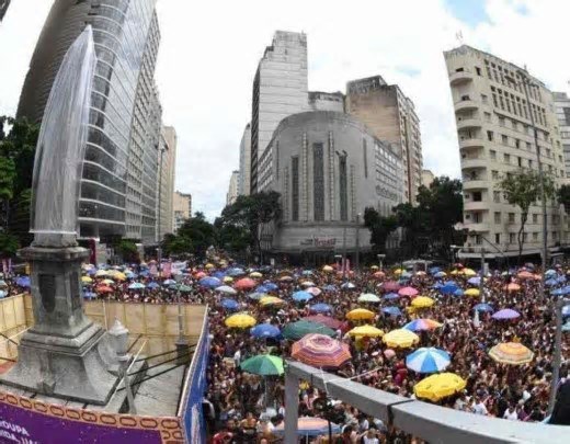 Carnaval: PBH dará início à entrega de 11,6 mil credenciais de ambulantes