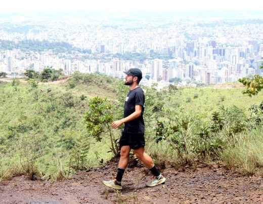 Conheça o mineiro que desbrava trilhas, serras e ruínas em BH e arredores