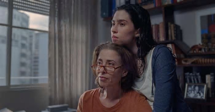 “Ainda Estou Aqui” recebe quatro prêmios no Gold Derby Film Awards, incluindo Melhor Filme e Melhor Atriz