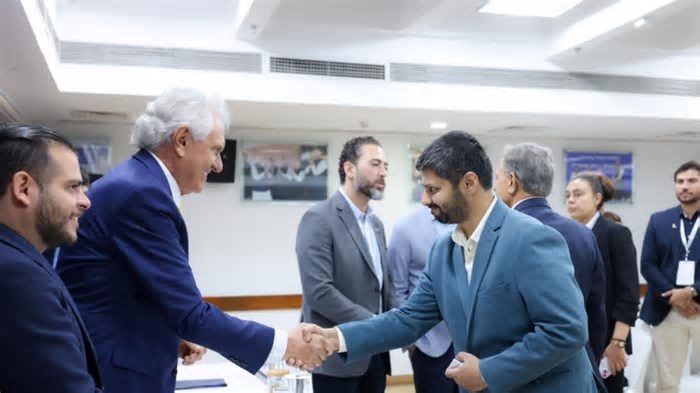 Governador e companhia se reuniram com representantes do governo indiano e membros do setor privado