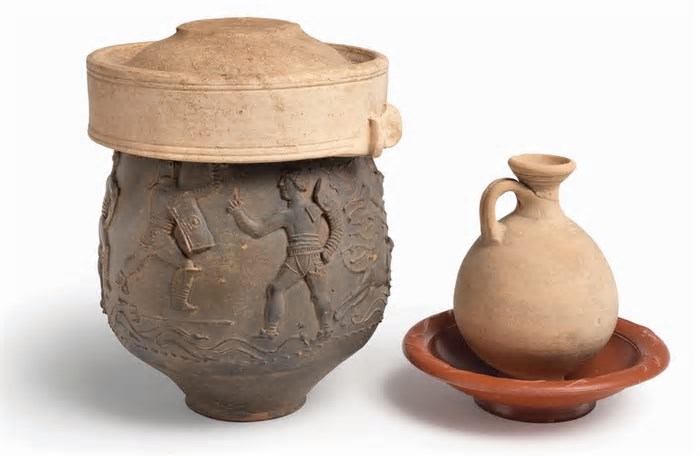 Análise de vaso antigo revela evidências de combates de gladiadores na Britânia