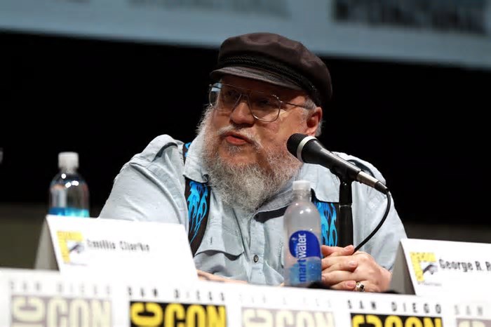 George R.R Martin publicou um artigo científico. E o final de Game of Thrones?