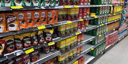 Café é encontrado a R$ 35 em Porto Alegre; supermercados estimam alta nos preços até abril