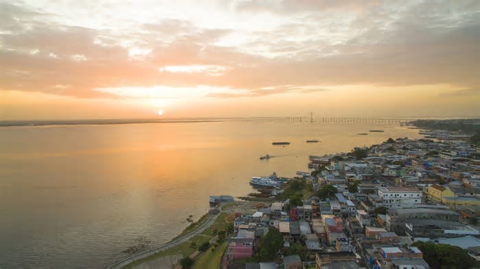Curiosidades sobre a cidade que foi construída sobre as águas do Rio Negro
