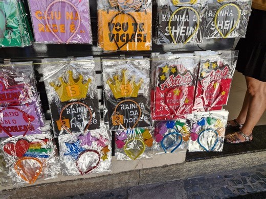 Fantasia de carnaval: um guia de preços e tendências nas lojas do Centro do Rio