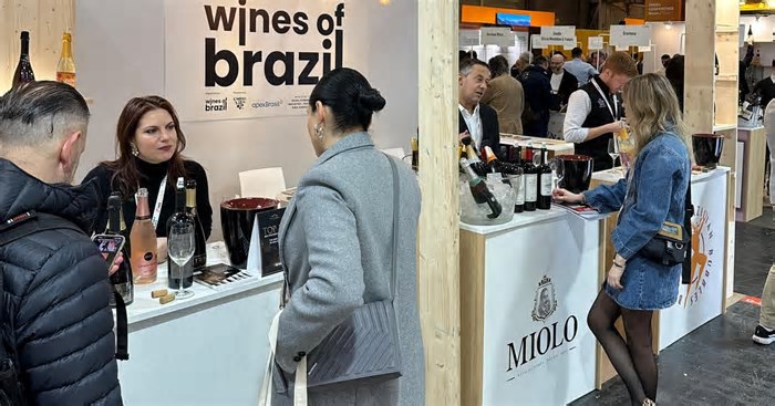 Projeto setorial do Consevitis, Wines of Brazil participa pela primeira vez de feira na França