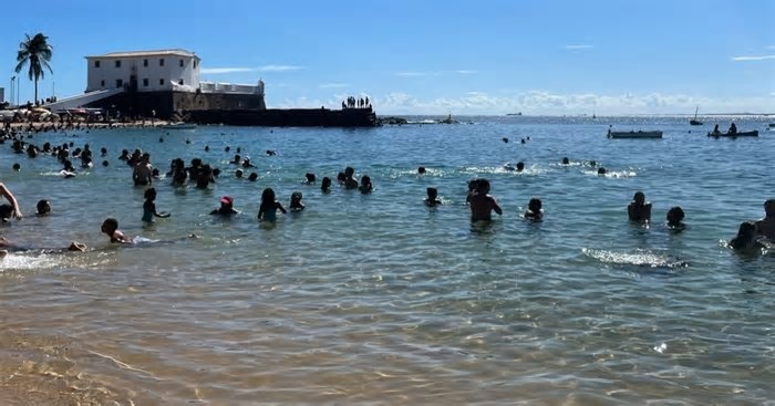 Salvador possui 18 praias impróprias para banho neste final de semana; confira lista