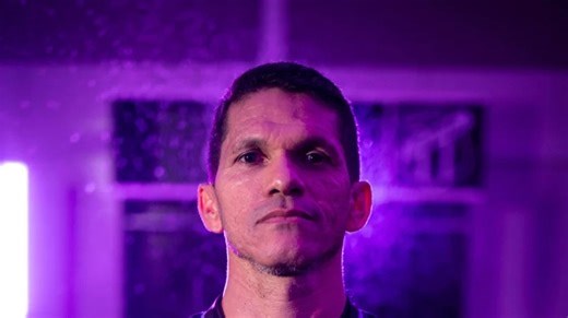 Jogador baiano volta da aposentadoria aos 49 anos para jogar com o filho