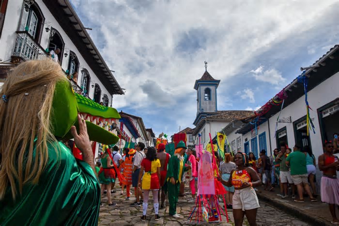 Carnaval 2025: veja como será a festa no interior para fugir da folia de BH