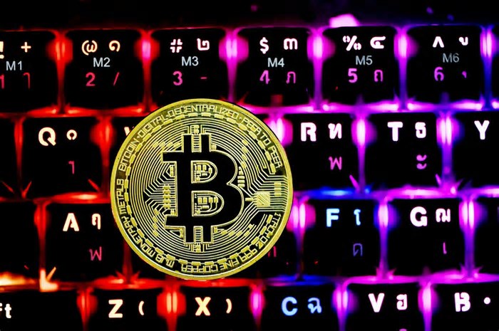 Bitcoin tem leve queda em dia de feriado nos EUA, enquanto mercado digere colapso da LIBRA
