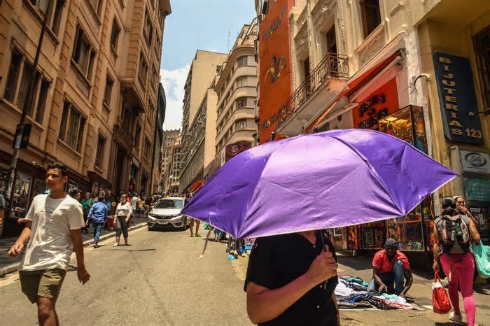 São Paulo deve ter calor forte e pancadas de chuva no fim da tarde desta quinta (13)