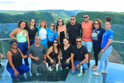 Skyglass Canela abre temporada de famtours 2025 com agentes da Europlus