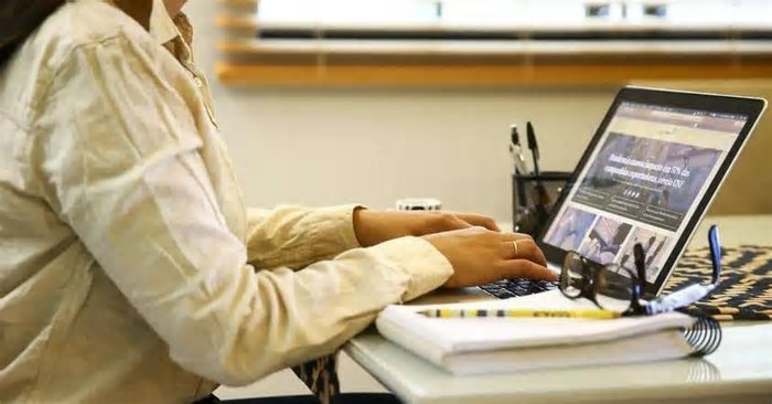 Idade é principal obstáculo para 32% dos desempregados em Porto Alegre, diz pesquisa