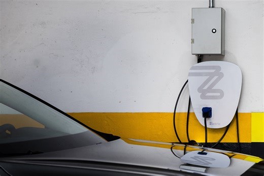 Número de carregadores para carros elétricos dispara, mas setor aponta infraestrutura insuficiente