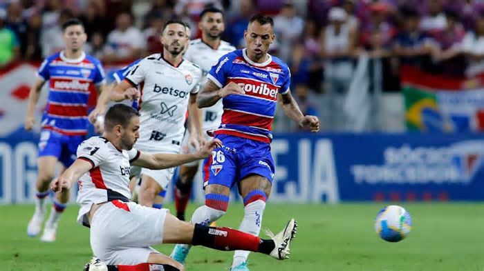 Fortaleza x Vitória: onde assistir, escalações e palpite