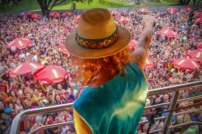 Carnaval 2025: como curtir a folia sem descuidar da saúde