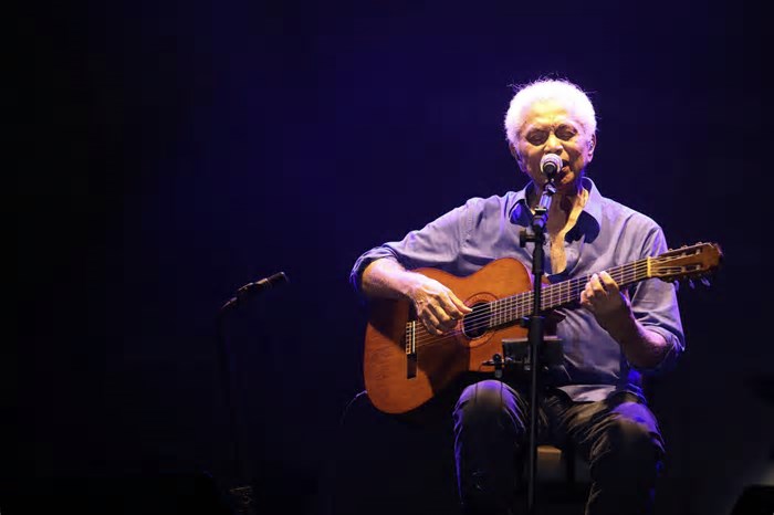 Músico Paulinho da Viola faz show em Fortaleza