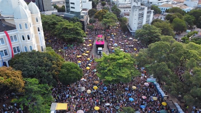 Carnaval BH 2025: Veja programação completa de blocos, horários e endereços