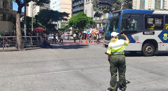 Trânsito terá operação para desfile do Chama o Síndico no Centro de Belo Horizonte