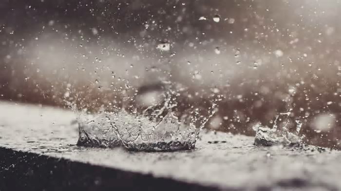 Toboágua de 150 metros, em Caxias do Sul, ajuda a refrescar o calor neste final de semana
