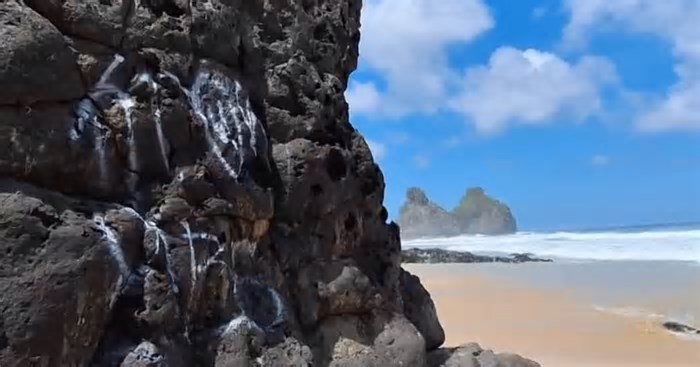 Homem que pichou rochas em Fernando de Noronha é multado e expulso de ilha