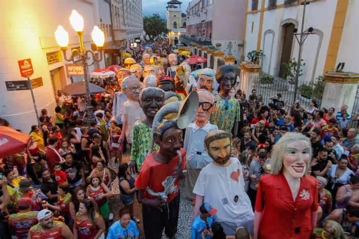 Carnaval 2025: confira a agenda de shows e blocos de rua em Florianópolis