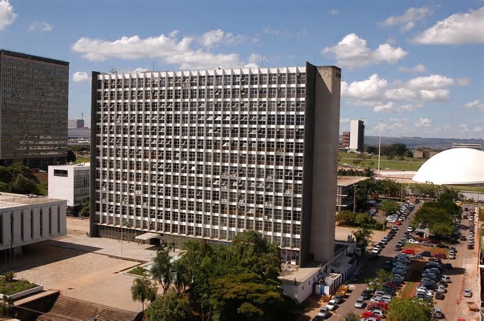 Superior Tribunal Militar publica edital para concurso com 80 vagas e salários iniciais de até R$ 14.852