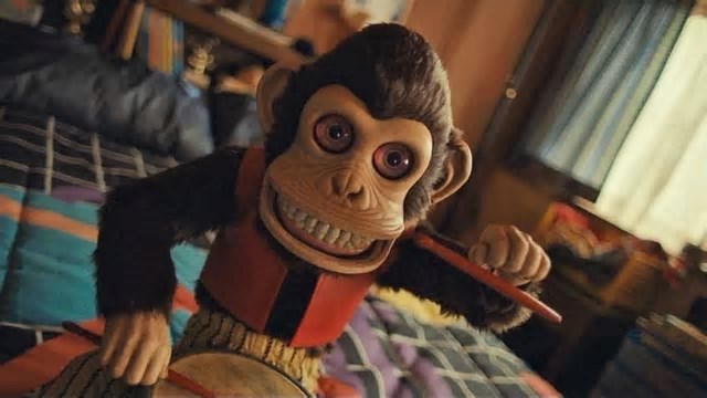 Crítica – O Macaco é um terror psicológico de Stephen King que equilibra mistério e humor