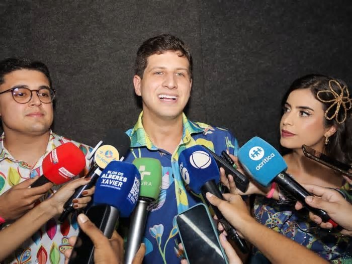 João Campos pede que Carnaval 2025 seja celebrado com