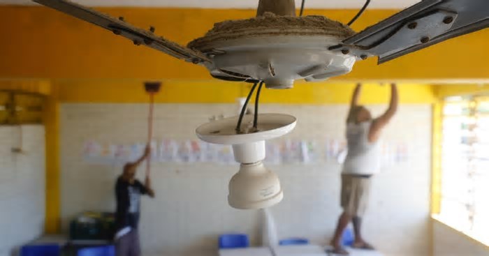Problema estrutural das escolas foi escancarado no retorno às aulas no Rio Grande do Sul
