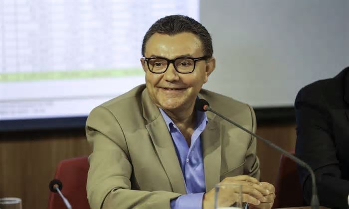 Presidente nacional do PSB diz que partido não mudará nome: 'Os que mudaram estão quase fechando as portas'