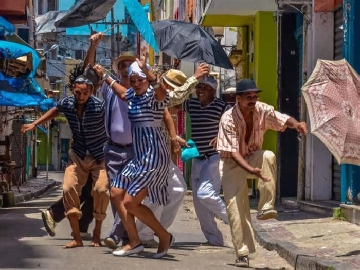 Guerreiros do Passo fazem Aulão gratuito e se apresentam no Dia do Frevo