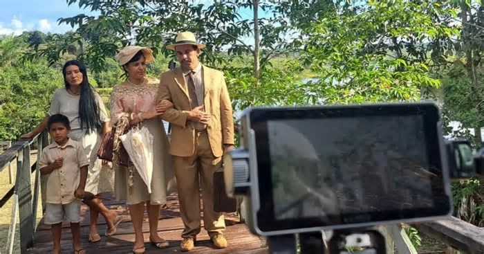 ‘Flores Secas’, de Arnaldo Barreto, estreia domingo no Teatro Amazonas