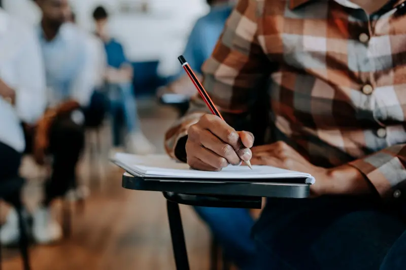 Como funciona o programa Pé-de-Meia e como sacar o primeiro pagamento