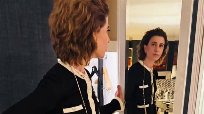 Em Londres, Fernanda Torres vai à festa da Chanel antes do BAFTA, o Oscar britânico