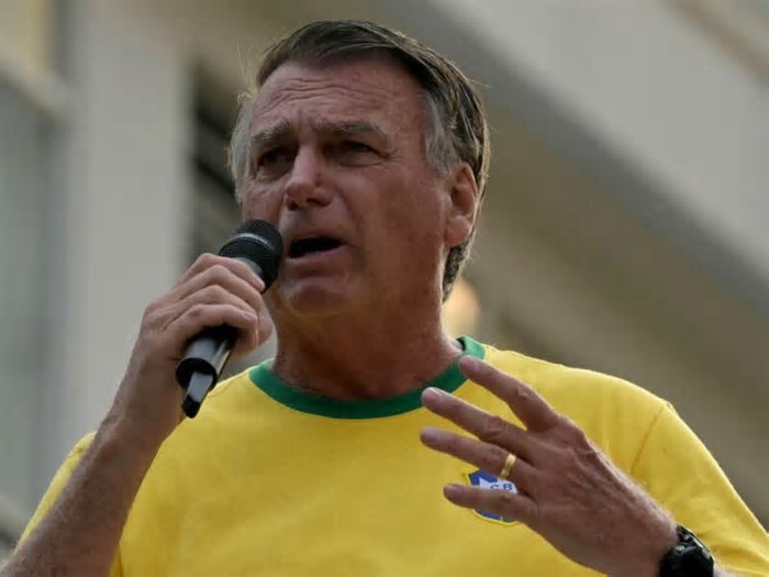 Bolsonaro visita Pernambuco sob tensão política após denúncia da PGR