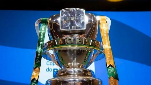 Troféu da Copa do Brasil Por Divulgação/CBF