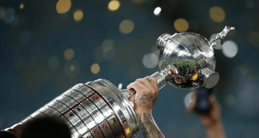 Taça da Copa Libertadores da América Por Divulgação / Conmebol
