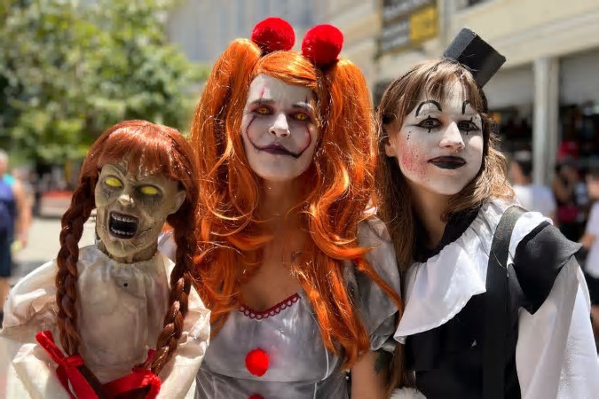 Zombie Walk ganha vida com excursões e pacotes em agências de turismo