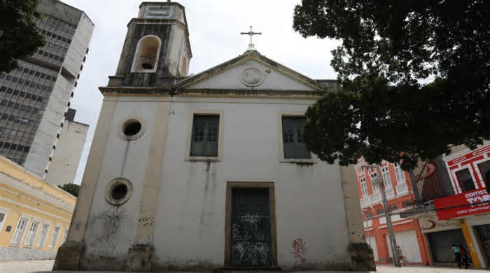 Há 20 anos sem reformas, Igreja do Rosário segue sem perspectiva de restauro