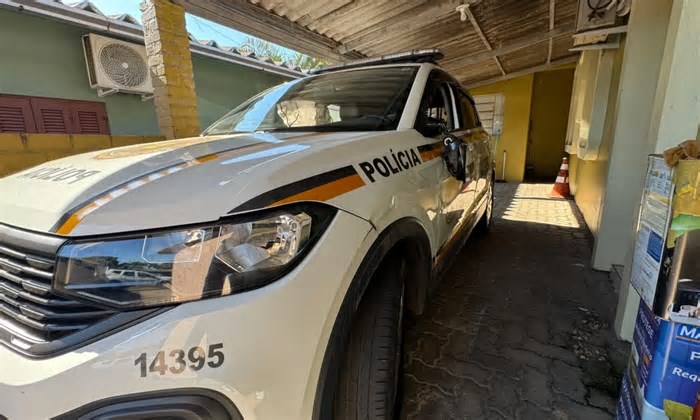 Viatura adquirida em 2024 é recolhida ao pátio da Brigada Militar de Ivoti após acidente