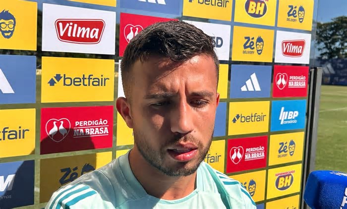 Matheus Henrique condena ataques a companheiros de Cruzeiro: 'Não desejo a ninguém'