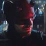 A Disney divulgou neste domingo (2) um novo pôster de Demolidor: Renascido, série que retoma o programa da Netflix sobre o herói da Marvel.