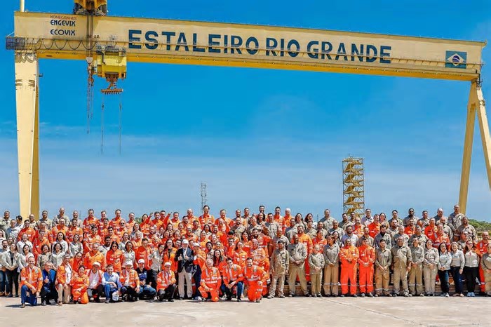 Indústria naval é exemplo de destruição que ocorreu no país, diz Lula em Rio Grande