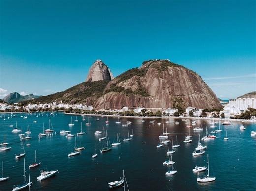 Rio e Buenos Aires lideram buscas na Decolar para o Carnaval 2025