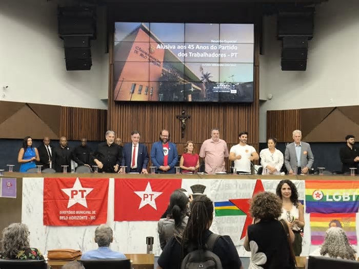 PT reúne lideranças históricas em celebração aos 45 anos do partido