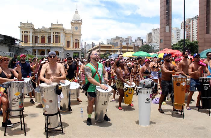 Carnaval oficial de BH começa neste sábado (15) e estrutura será milionária