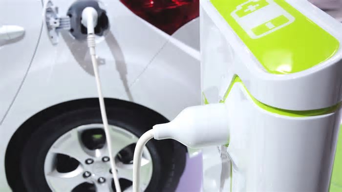 Carros híbridos e elétricos disparam no Brasil em 2025! Veja os números