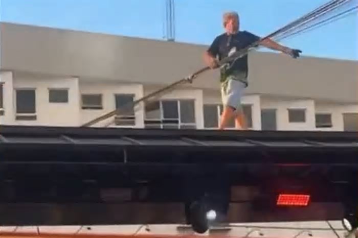 Homem morre após levantar fiação para passagem de trio elétrico em Goiânia